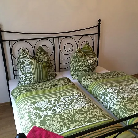 Ferienwohnung Weinert شقة *